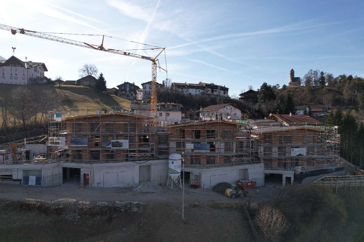 Abbruch und Wiederaufbau eines Wohnhauses-1