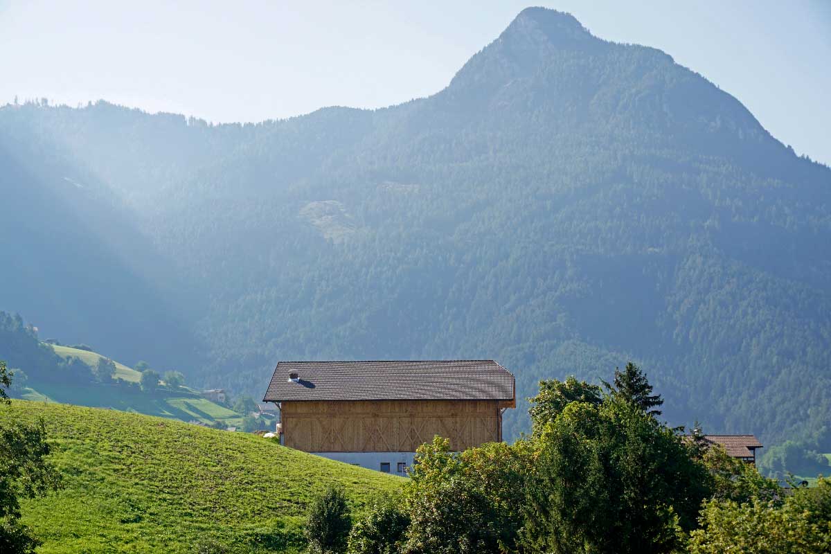 Wiederaufbau Stadel im Schlerngebiet-1